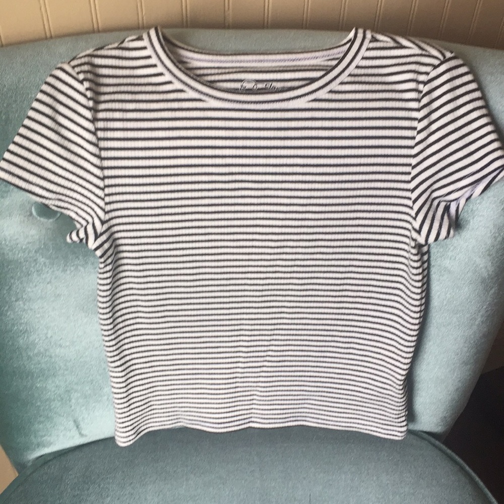 Art‎ class T-shirt whites and black striped top size small 6/6x